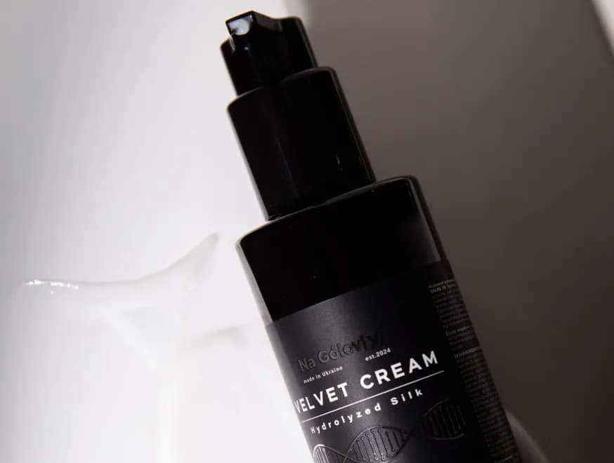 Компендіум "VELVET CREAM незмивний крем-кондиціонер із гідролізованим шовком" Компендіум "VELVET CREAM незмивний крем-кондиціонер із гідролізованим шовком"