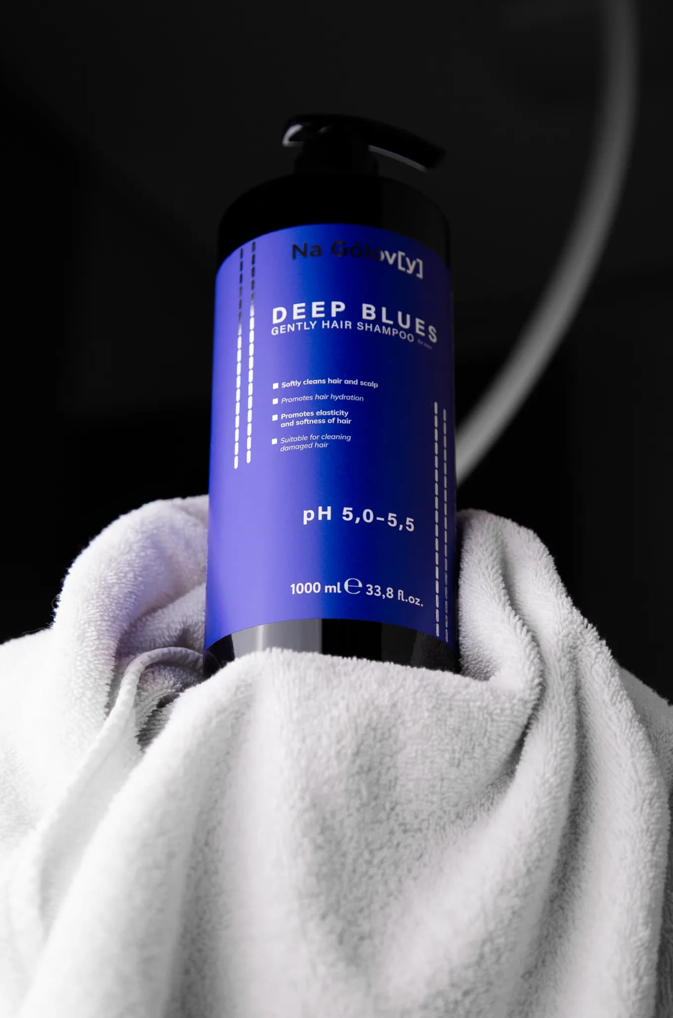 М'який шампунь для чоловіків DEEP BLUES gallery image 3 М'який шампунь для чоловіків DEEP BLUES gallery image 3