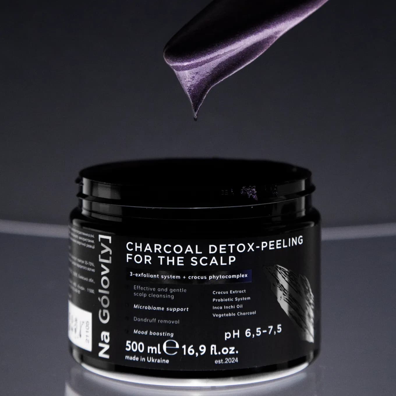 Вугільний детокс-пілінг для шкіри голови 3 Вугільний детокс-пілінг для шкіри голови 3