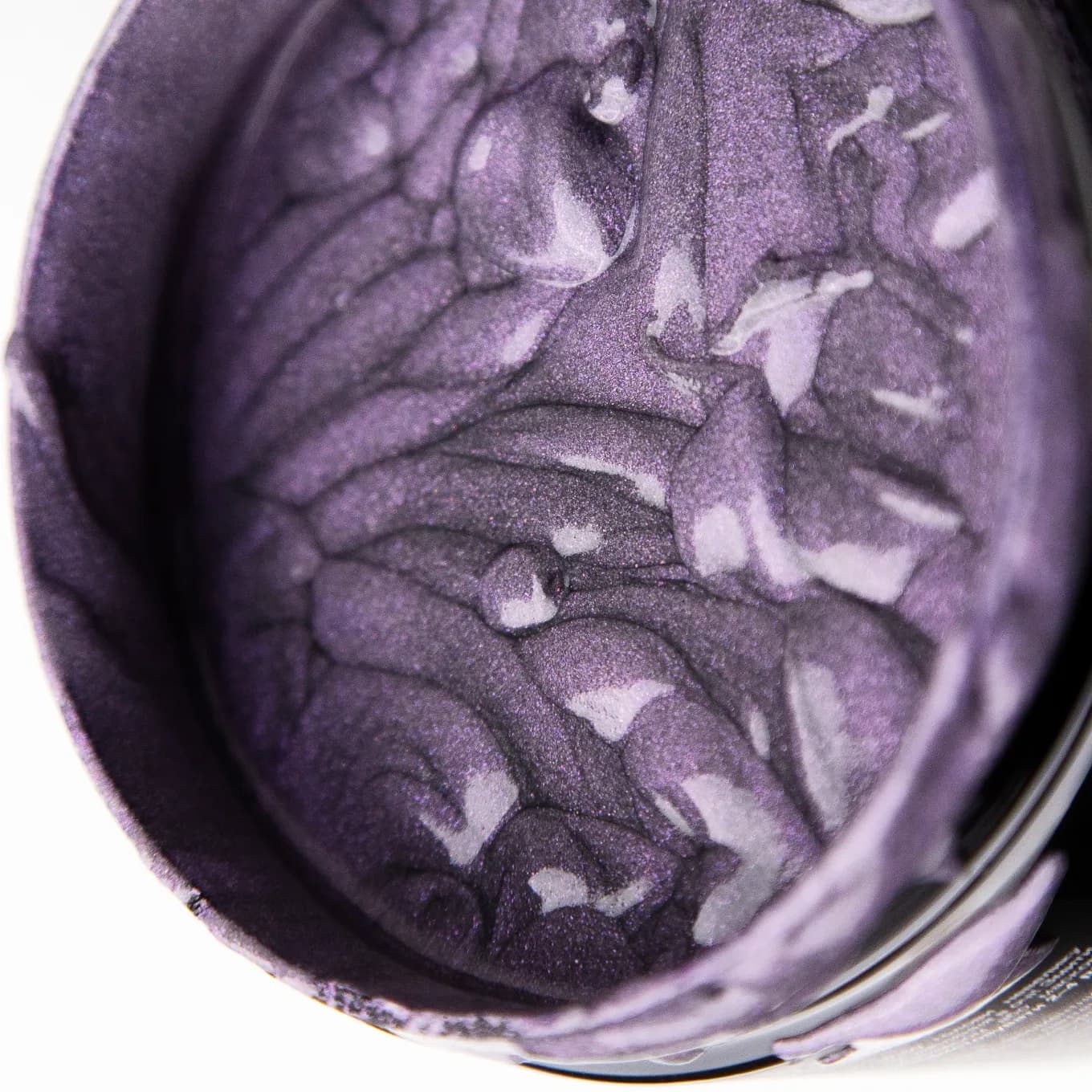 Вугільний детокс-пілінг для шкіри голови 6 Вугільний детокс-пілінг для шкіри голови 6